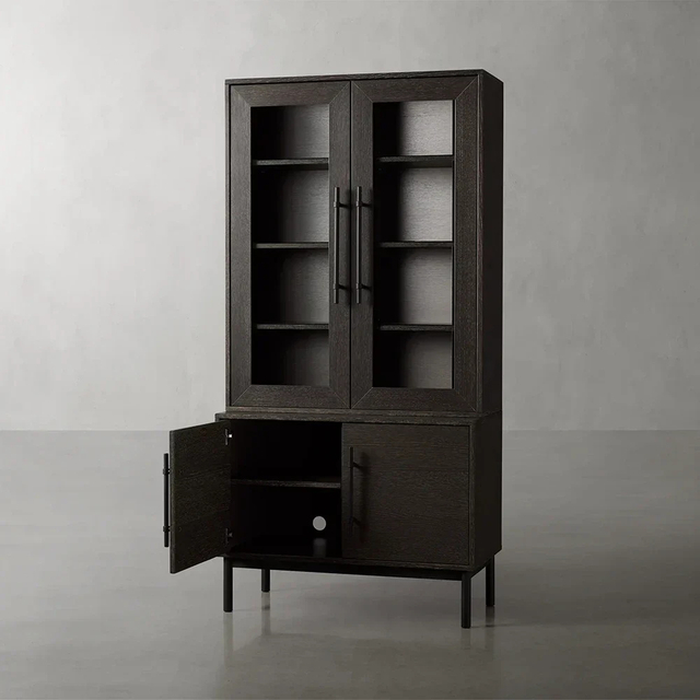 Elegante Silhouette-Vitrine