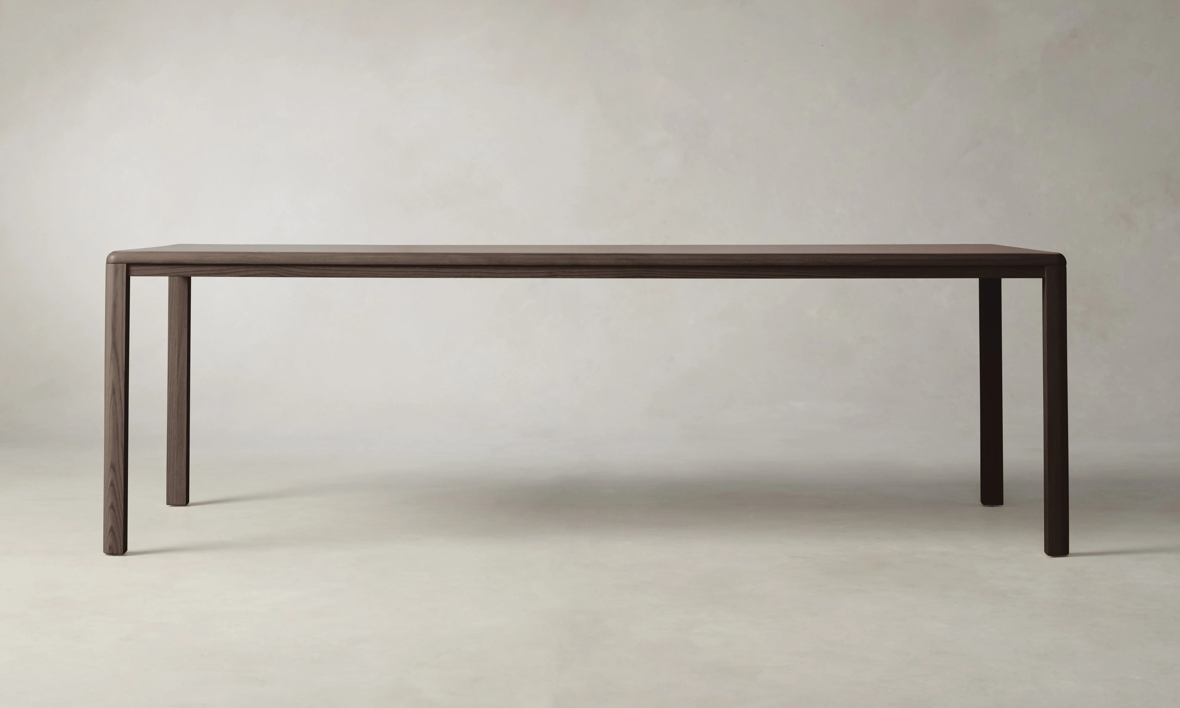 Gerade - ausgekleideter Eschen Esstisch