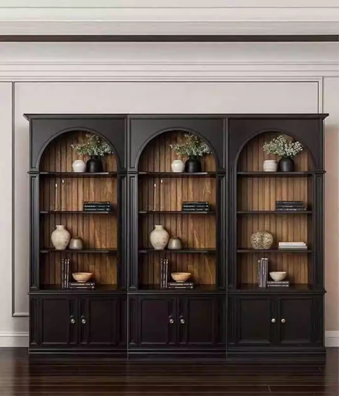 Retro gewölbter Massivholz-Bücherschrank mit Vollwand