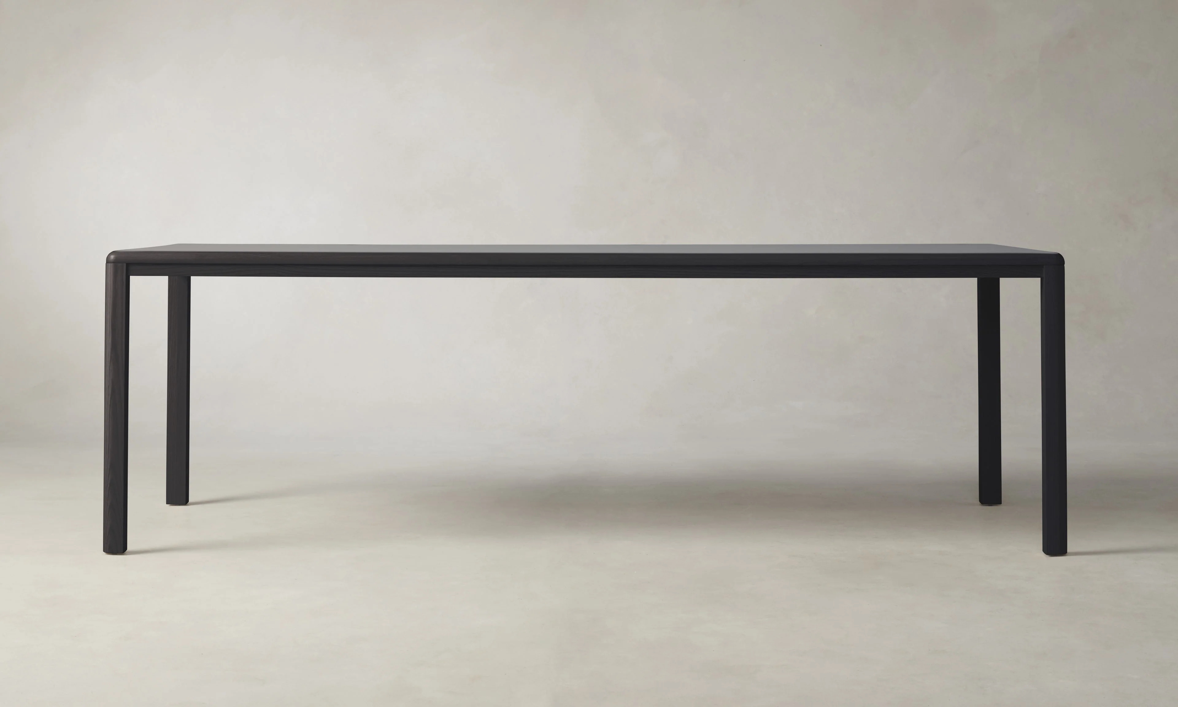 Gerade - ausgekleideter Eschen Esstisch