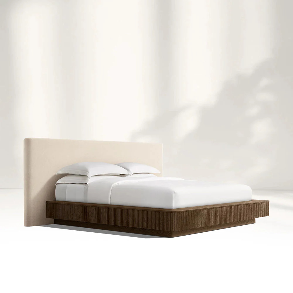 Erweiterter Holzbettrahmen mit Stoffbasis