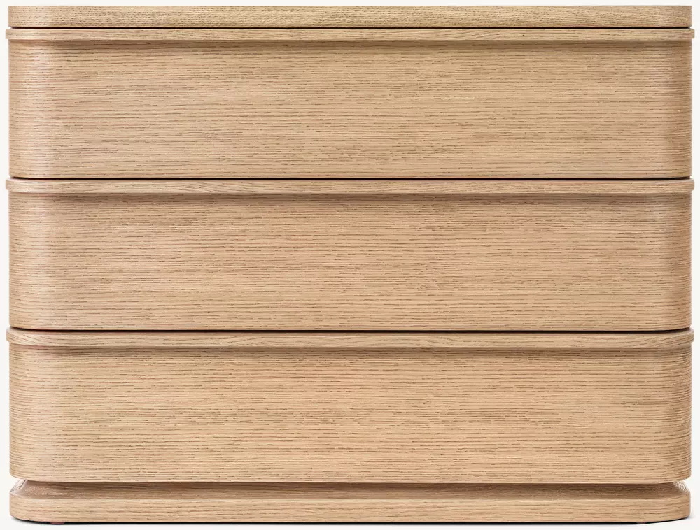 Einfacher Holz am Nachttisch mit drei Drawern