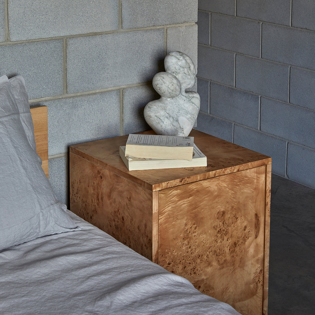 Natural Burl - gemusterter Stehschrank