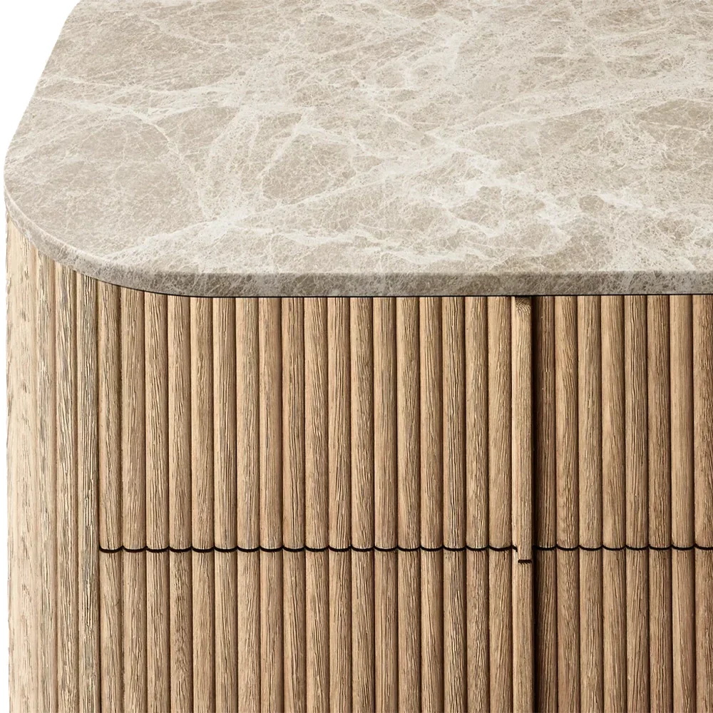 Leichte Eiche-Farb-Sideboard