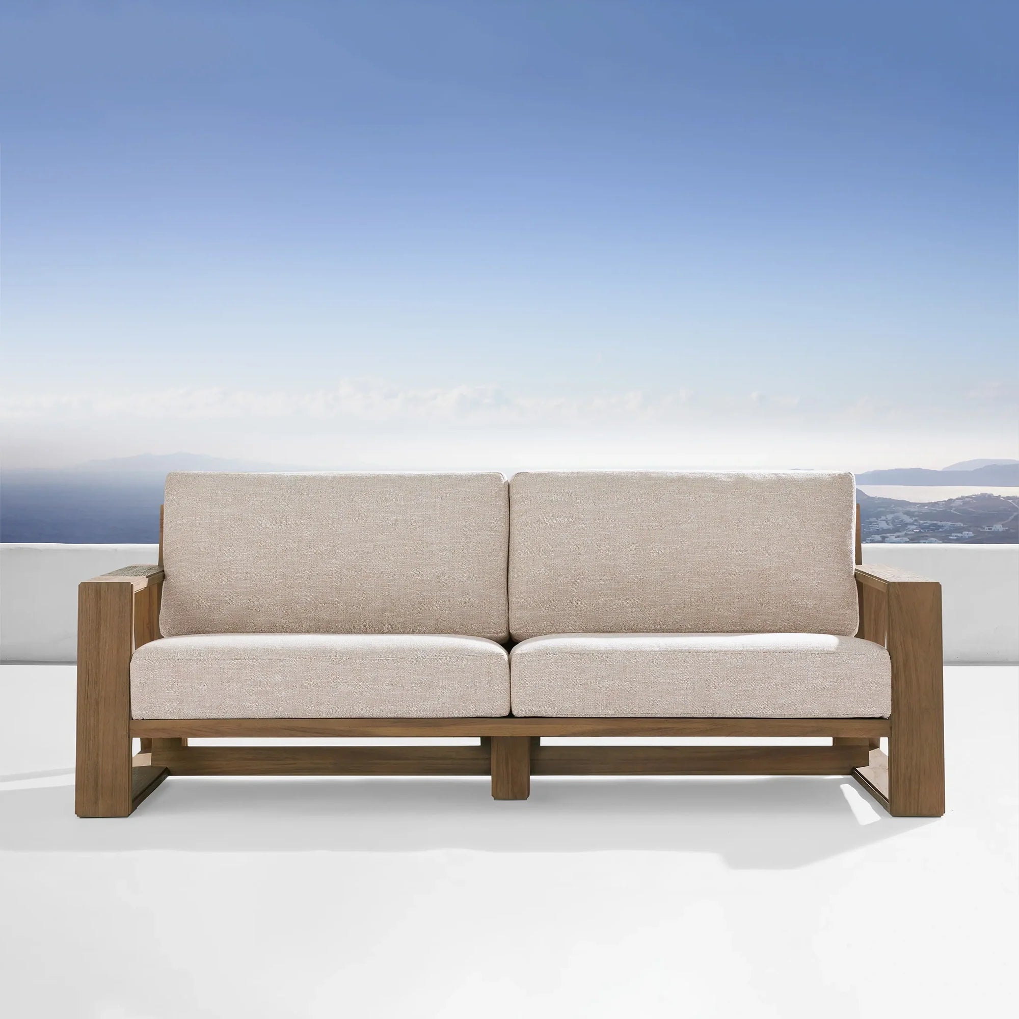 Outdoor -Sofa im verwitterten Kitz