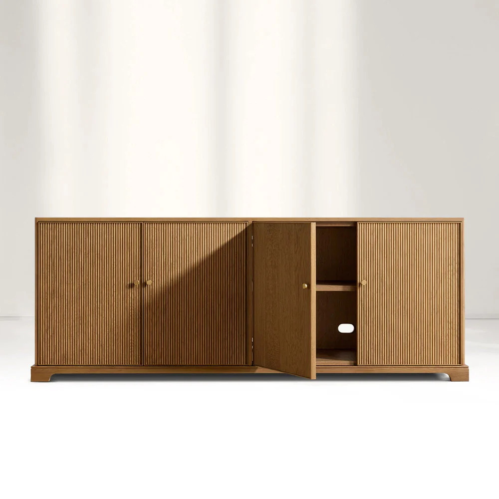 Vertikaler Reim -Sideboard