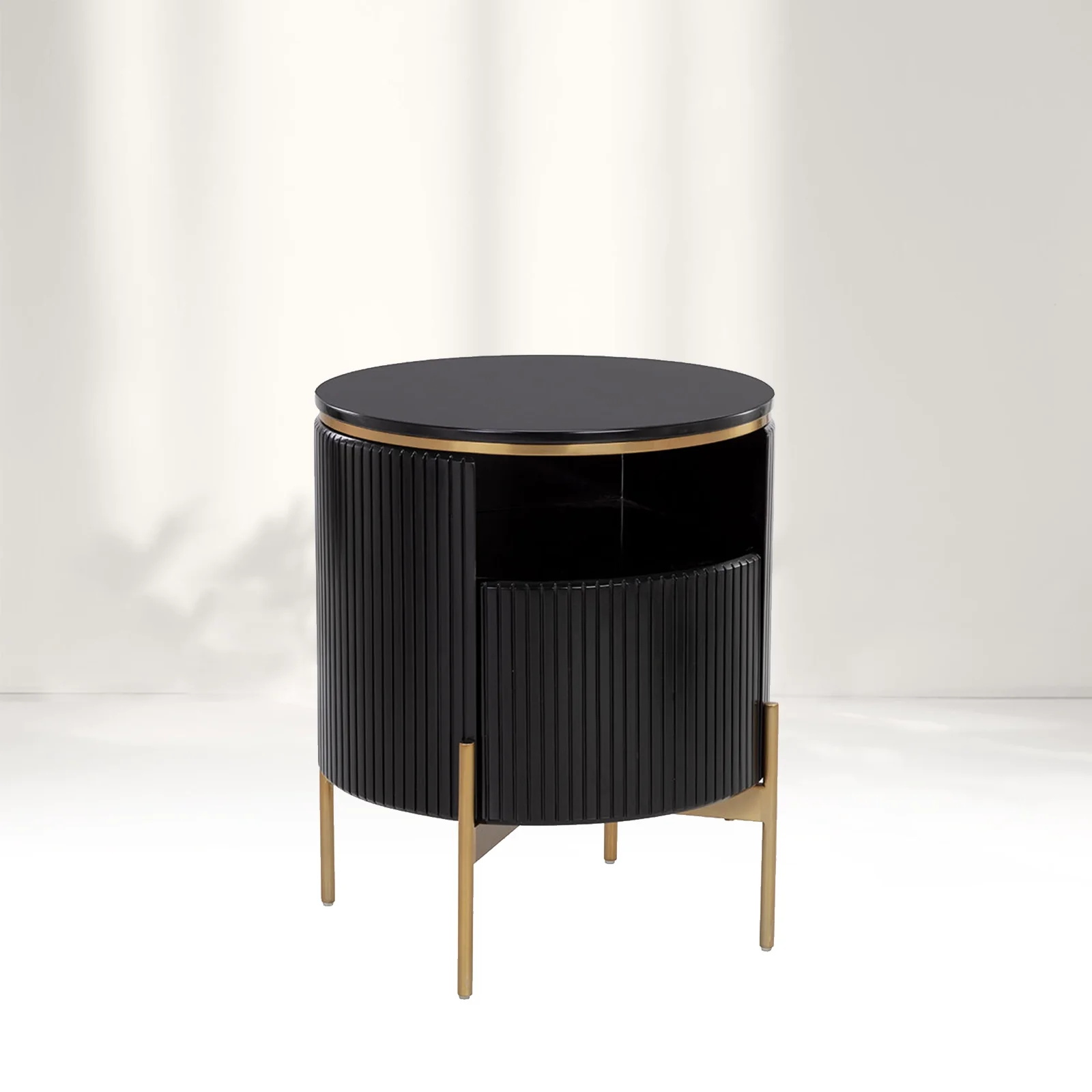  Vertikal - gestreifte runde Sideboard