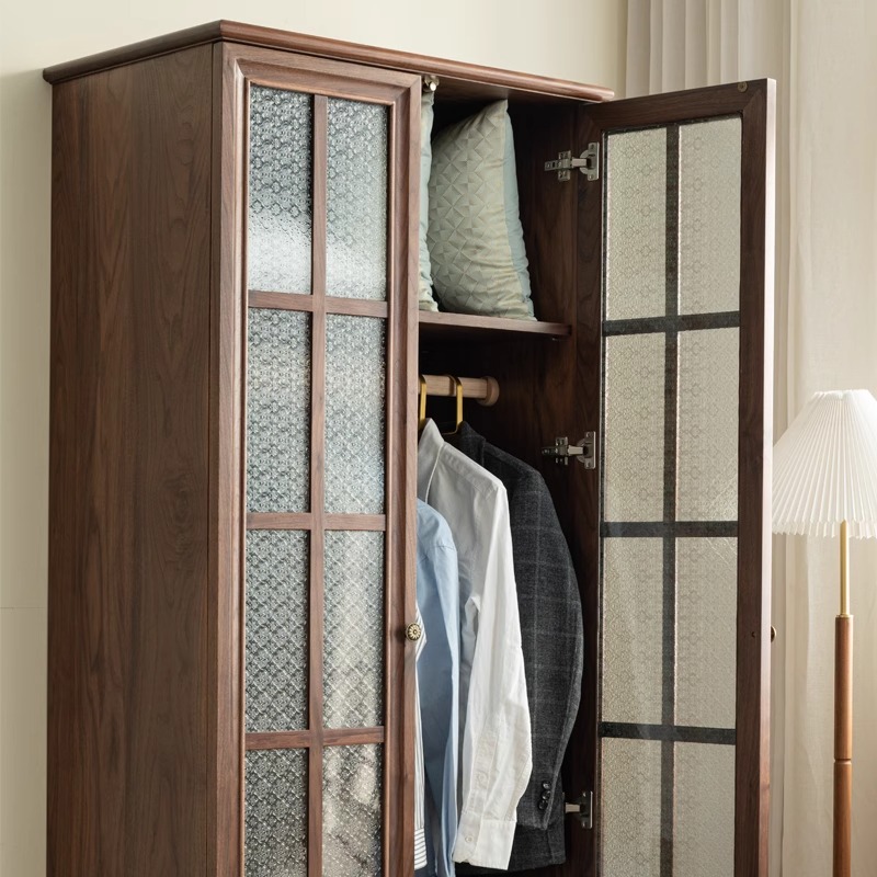 Schwarze Walnussholzgarderobe