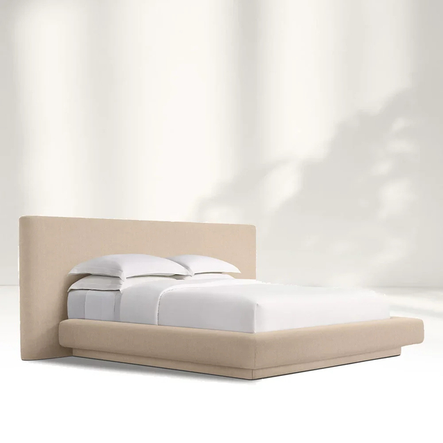 Zeitgenössisches weiches strukturiertes beige Bett