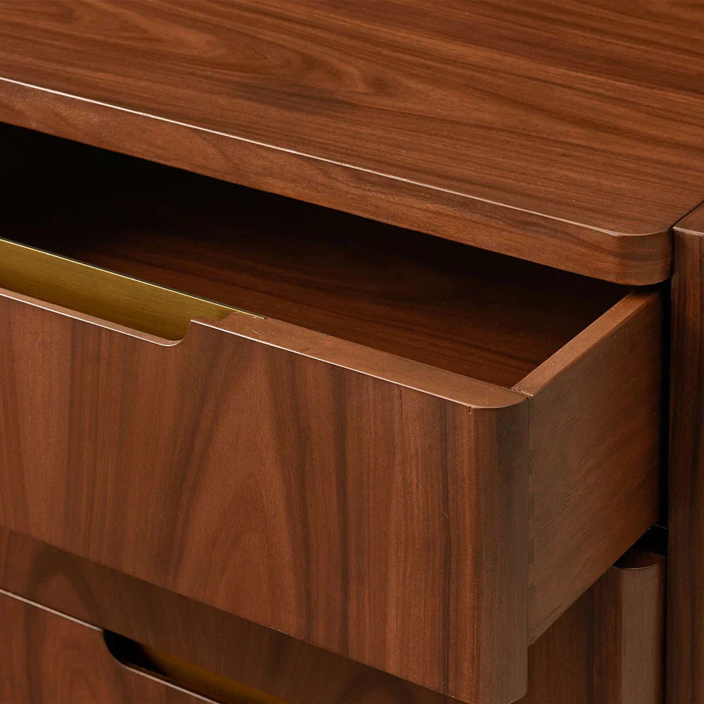 Eiche Walnussfarbene Drei-Drawer-Nachttisch