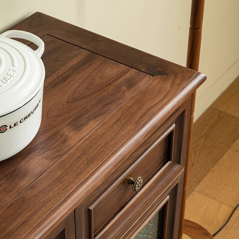 Schwarzes Walnuss -Massivholz -Sideboard