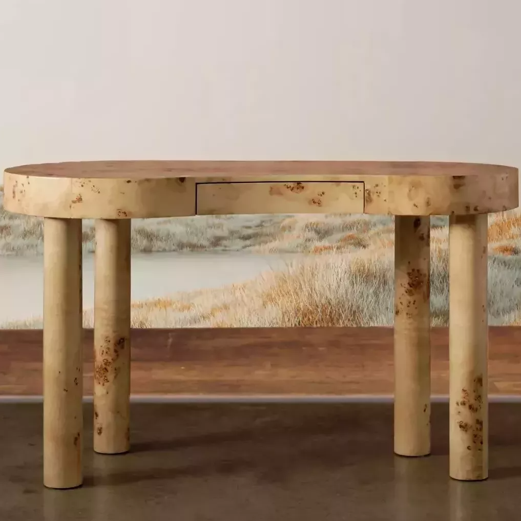 Stabiler Schreibtisch: Leichtes Kernholzholz, kombiniert Praktikabilität, Ästhetik und Sammelwert