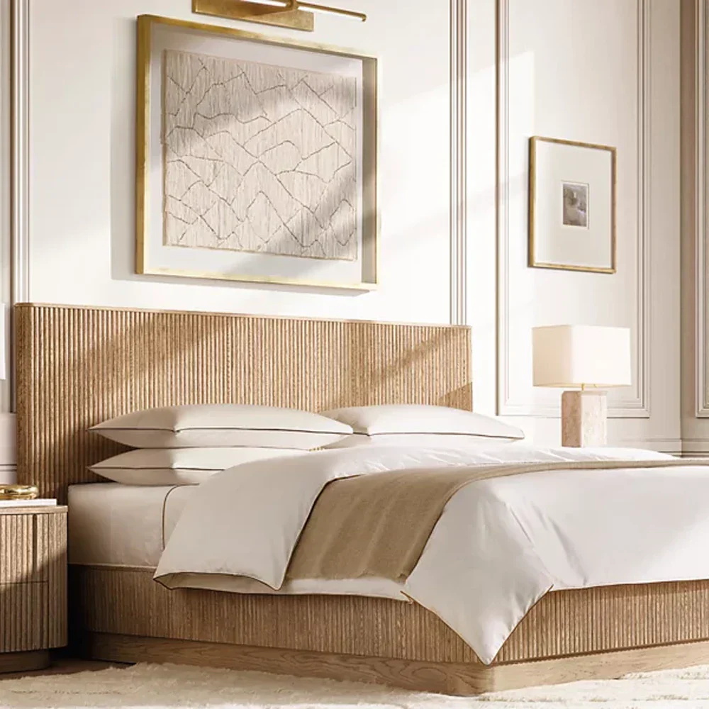 Vertikal - gerilltes Kopfteil Holzbett